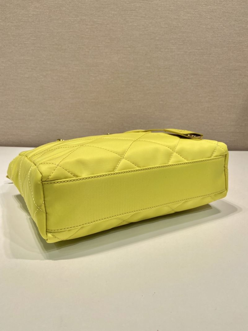 Pra*a tote bags